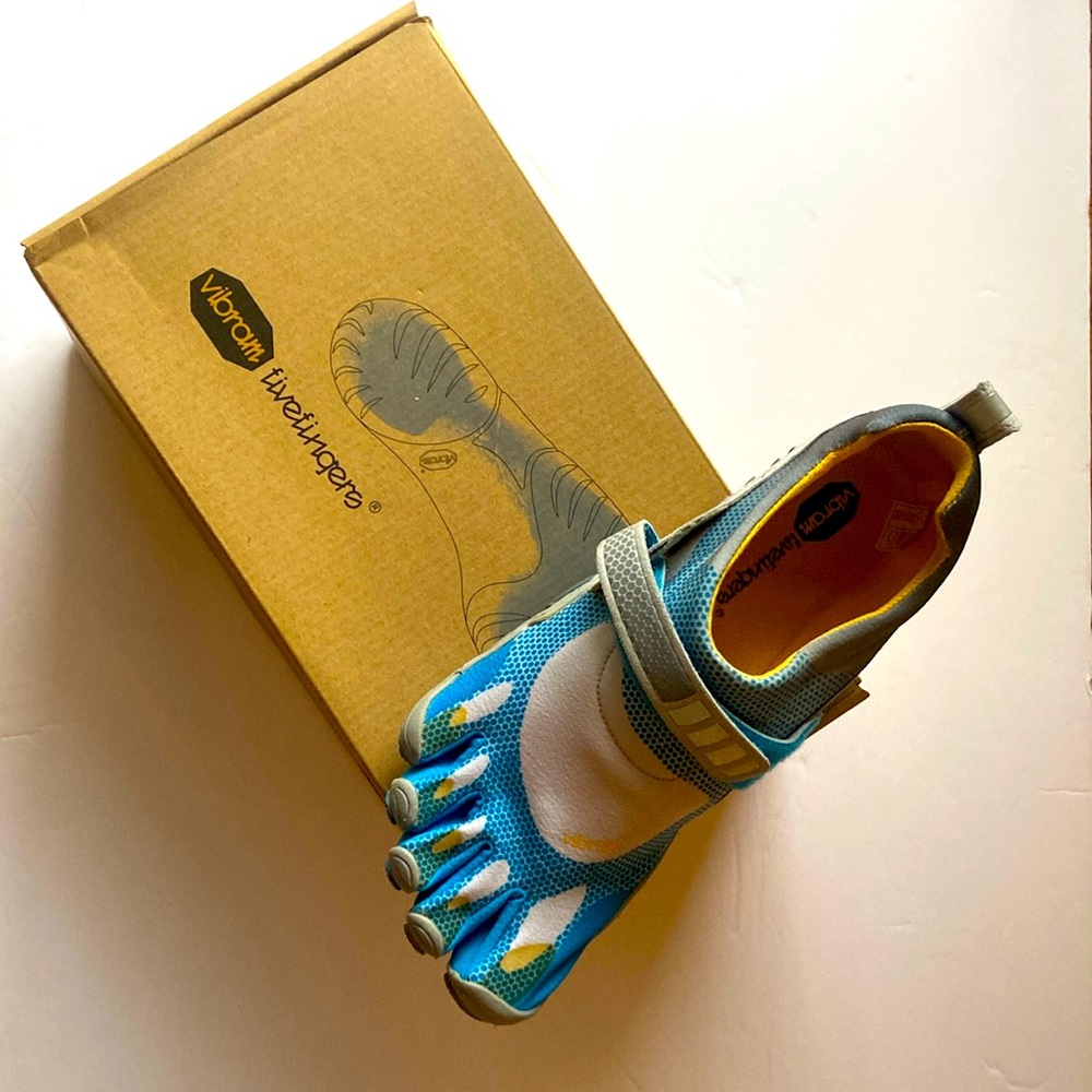 NWT Teal/Canary/Grey Vibram Five Fingers W346